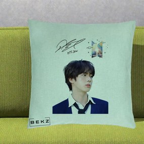 Perna Personalizata K-pop BTS Jin Portret Tinuta Albastra Autograf, 40x40 cm, Verde Menta, Husa Detasabila, Perna Inclusa, BEKZ®