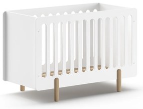 Set mobilier pentru copii SMILE, alb, pat 60 x 120 cm cu bare robuste și bază reglabilă, masă de schimbat cu trei rafturi deschise și dulap cu suport
