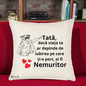 Cadou pentru Tata - Perna Personalizata Tata Nemuritor Supererou cu Masca, 40x40 cm, Crem Reliefat, Husa Detasabila, Perna Inclusa, BEKZ®