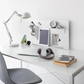 Organizator alb pentru papetărie din metal Tower – YAMAZAKI