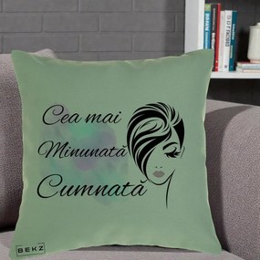 Cadou pentru Cumnata - Perna Personalizata Cea mai Minunata Cumnata cu Silueta Dama si Pete Multicolor, 40x40 cm, Verde, Husa Detasabila, Perna Inclusa, BEKZ®