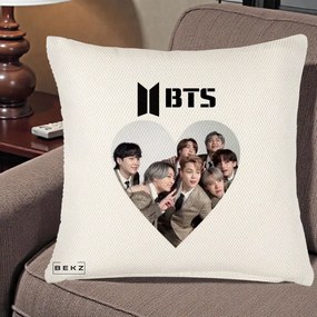 Perna Personalizata K-pop BTS Grup Fotografie in Inima, 40x40 cm, Crem Reliefat, Husa Detasabila, Perna Inclusa, BEKZ®