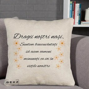 Cadou pentru Nasi - Perna Personalizata Dragii Nostri Nasi Suntem Binecuvantati cu Floricele, 40x40 cm, Bej Canapea, Husa Detasabila, Perna Inclusa, BEKZ®