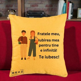 Cadou pentru Frate - Perna Personalizata Fratele Meu Te Iubesc Elevi Ilustratie Colorata, 40x40 cm, Galben, Husa Detasabila, Perna Inclusa, BEKZ®
