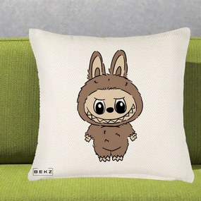 Perna Personalizata Labubu Maro Natural Solo, 40x40 cm, Crem Reliefat, Husa Detasabila, Perna Inclusa, BEKZ®
