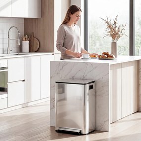 HOMCOM Coș de Gunoi cu 2 Compartimente de 30L, Pedală și Capac Silențios, 47,7x37,5x66,8 cm, Argintiu | Aosom Romania