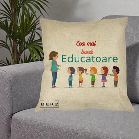 Cadou pentru Educatoare - Perna Personalizata Cea mai Buna Educatoare cu Ilustratie Copii si Educatoare, 40x40 cm, Crem, Husa Detasabila, Perna Inclusa, BEKZ®