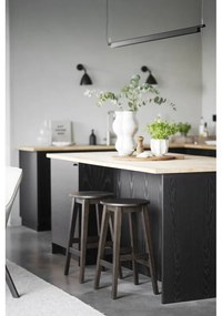 Set de scaune de bar maro închis 2 buc. din lemn de stejar (înălțime șezut 65 cm) Austin – Rowico