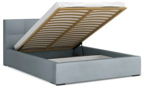 Pat matrimonial albastru deschis tapițat din catifea cu spațiu de depozitare cu somieră 140x200 cm Hiko – Makamii