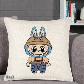 Perna Personalizata Labubu Toanart Blugi, 40x40 cm, Crem Reliefat, Husa Detasabila, Perna Inclusa, BEKZ®