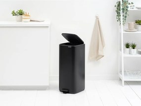Coș de gunoi negru mat cu pedală din oțel 30 l Bo – Brabantia