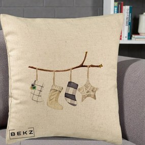 Perna Decorativa Ciorapi de Craciun pe Ramura, 40x40 cm, Bej, Husa Detasabila, Perna Inclusa, BEKZ®