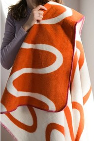 Pătură portocalie 150x200 cm Swirl – noo.ma