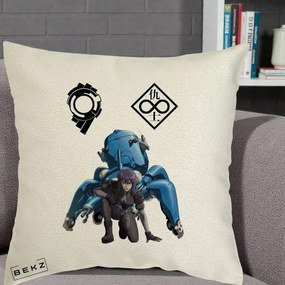 Perna Personalizata Ghost in the Shell Motoko si Tachikoma, 40x40 cm, Ecru, Husa Detasabila, Perna Inclusa, BEKZ®