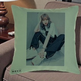 Perna Personalizata K-pop BLACKPINK Lisa, 40x40 cm, Verde, Husa Detasabila, Perna Inclusa, BEKZ®