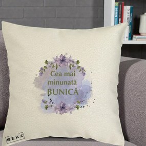 Cadou pentru Bunica - Perna Personalizata Cea Mai Minunata Bunica Flori Mov Acuarela Verde, 40x40 cm, Ecru, Husa Detasabila, Perna Inclusa, BEKZ®