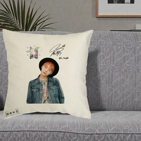 Perna Personalizata K-pop BTS Suga par Portocaliu Palarie Autograf, 40x40 cm, Ecru, Husa Detasabila, Perna Inclusa, BEKZ®