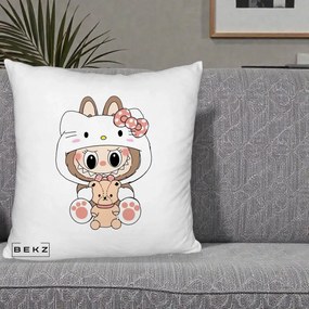 Perna Personalizata Labubu x Hello Kitty, 40x40 cm, Alb Pufos, Husa Detasabila, Perna Inclusa, BEKZ®
