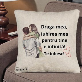Cadou pentru Iubita - Perna Personalizata Draga Mea Iubirea Mea Infinita Te Iubesc cu Cuplu Acuarela, 40x40 cm, Bej Canapea, Husa Detasabila, Perna Inclusa, BEKZ®