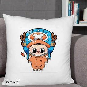 Perna Personalizata Labubu x Tony Tony Chopper, 40x40 cm, Alb Pufos, Husa Detasabila, Perna Inclusa, BEKZ®