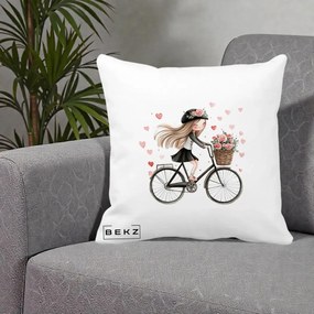 Perna Decorativa Fetita Kawaii pe Bicicleta cu Trandafiri si Inimioare, 40x40 cm, Alba Mata, Husa Detasabila, Perna Inclusa, BEKZ®