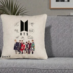 Perna Personalizata K-pop BTS Semnaturi Foto, 40x40 cm, Bej Canapea, Husa Detasabila, Perna Inclusa, BEKZ®