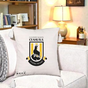 Perna Personalizata CSM Ceahlaul Piatra Neamt Fotbal, 40x40 cm, Bej cu Franjuri, Husa Detasabila, Perna Inclusa, BEKZ®