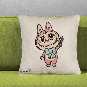 Perna Personalizata Labubu Roz cu Morisca, 40x40 cm, Bej Canapea, Husa Detasabila, Perna Inclusa, BEKZ®