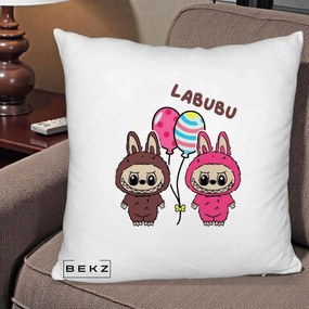 Perna Personalizata Labubu Cuplu cu Baloane, 40x40 cm, Alb Pufos, Husa Detasabila, Perna Inclusa, BEKZ®