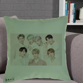 Perna Personalizata K-pop BTS Foto Grup Landscape Pastel, 40x40 cm, Verde, Husa Detasabila, Perna Inclusa, BEKZ®