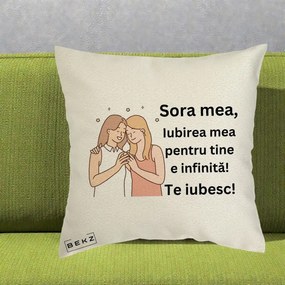 Cadou pentru Sora - Perna Personalizata Sora Mea Te Iubesc Imbratisare cu Sclipiri, 40x40 cm, Ecru, Husa Detasabila, Perna Inclusa, BEKZ®