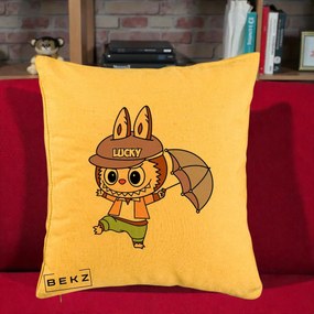 Perna Personalizata Labubu Lucky cu Umbrela, 40x40 cm, Galben, Husa Detasabila, Perna Inclusa, BEKZ®