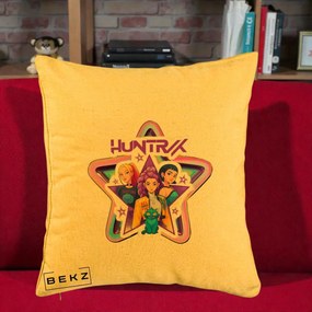 Perna Personalizata K-pop HUNTRX Trio Stea cu Pisica, 40x40 cm, Galben, Husa Detasabila, Perna Inclusa, BEKZ®