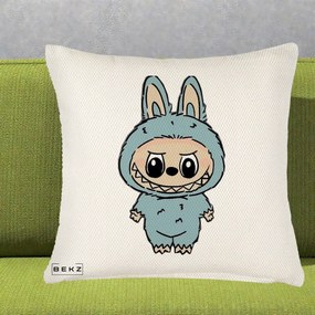 Perna Personalizata Labubu Albastru-Gri Solo, 40x40 cm, Crem Reliefat, Husa Detasabila, Perna Inclusa, BEKZ®