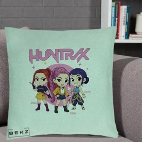 Perna Personalizata K-pop HUNTRX Trio Chibi cu Arme, 40x40 cm, Verde Menta, Husa Detasabila, Perna Inclusa, BEKZ®