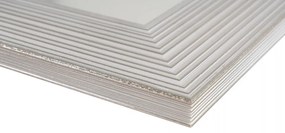 Oglinda dreptunghiulara cu rama din polistiren alba/argintie Harper, 79cm (L) x 59cm (L) x 1,8cm (H)