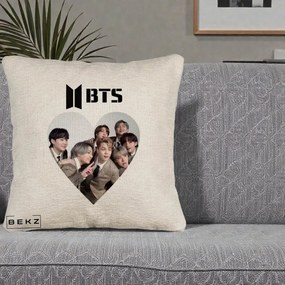 Perna Personalizata K-pop BTS Grup Fotografie in Inima, 40x40 cm, Bej Canapea, Husa Detasabila, Perna Inclusa, BEKZ®