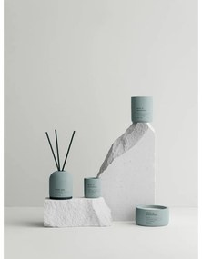 Lumânare parfumată din ceară de soia timp de ardere 25 h Fraga: Basil &amp; Bergamot – Blomus