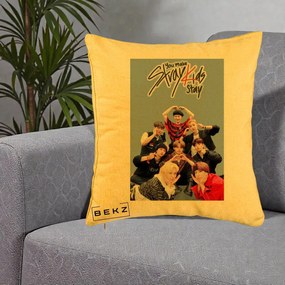 Perna Personalizata K-pop Stray Kids You Make Stray Kids Stay cu Foto Grup, 40x40 cm, Galben, Husa Detasabila, Perna Inclusa, BEKZ®