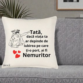 Cadou pentru Tata - Perna Personalizata Tata Nemuritor Supererou cu Masca, 40x40 cm, Crem Reliefat, Husa Detasabila, Perna Inclusa, BEKZ®