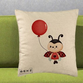Perna Decorativa Buburuza cu Balon Rosu, 40x40 cm, Bej, Husa Detasabila, Perna Inclusa, BEKZ®