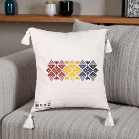 Perna Personalizata Motiv Tricolor Romanesc Broderie, 40x40 cm, Bej cu Franjuri, Husa Detasabila, Perna Inclusa, BEKZ®