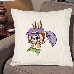 Perna Personalizata Labubu Lucky cu Umbrela, 40x40 cm, Crem Reliefat, Husa Detasabila, Perna Inclusa, BEKZ®