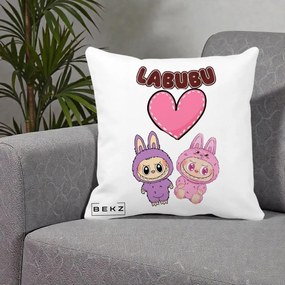 Perna Personalizata Labubu Cuplu Inima, 40x40 cm, Alba Mata, Husa Detasabila, Perna Inclusa, BEKZ®