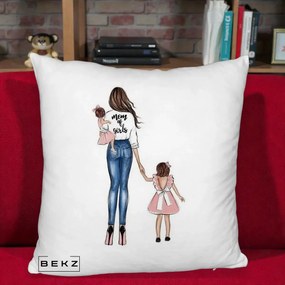 Cadou pentru Mama - Perna Personalizata Mom of Girls Mama cu Fetele, 40x40 cm, Alb Pufos, Husa Detasabila, Perna Inclusa, BEKZ®