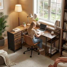 HOMCOM Birou de gaming în formă de L cu priză integrată, iluminare LED, 4 sertare, suport monitor 155x110x91,4 cm Maro | Aosom Romania