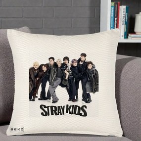 Perna Personalizata K-pop Stray Kids Outfit Negru, 40x40 cm, Crem Reliefat, Husa Detasabila, Perna Inclusa, BEKZ®