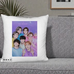 Perna Personalizata K-pop BTS Our Universe Fanart Violet Pastel, 40x40 cm, Alb Pufos, Husa Detasabila, Perna Inclusa, BEKZ®