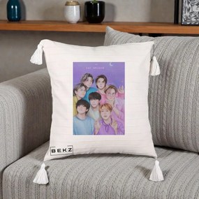 Perna Personalizata K-pop BTS Our Universe Fanart Violet Pastel, 40x40 cm, Bej cu Franjuri, Husa Detasabila, Perna Inclusa, BEKZ®