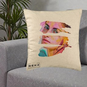 Perna Decorativa Portret Femeie Fragmentat Colorat, 40x40 cm, Bej, Husa Detasabila, Perna Inclusa, BEKZ®